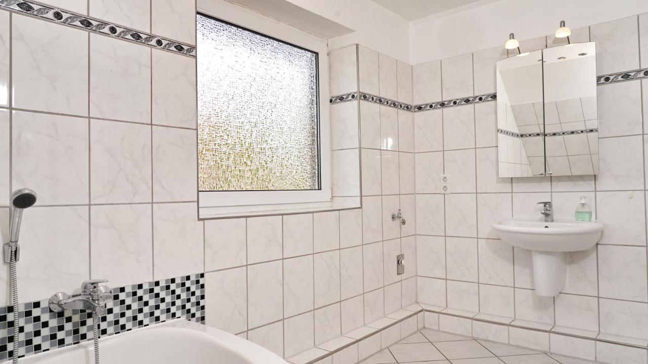 3 Schlafzimmer 8 Gaste Ruhig 110Qm Nahe Flughafen Norderstedt Luaran gambar